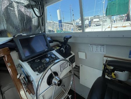 Sportfishing boat helm and electronics